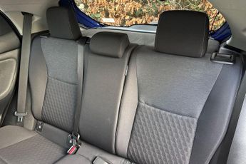 Toyota Yaris 1.5 VVT-h Design E-CVT Euro 6 (s/s) 5dr