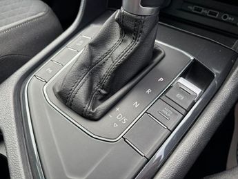 Volkswagen Tiguan 2.0 TDI SE Navigation DSG Euro 6 (s/s) 5dr