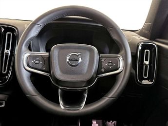 Volvo XC40 Recharge 69kWh Core SUV 5dr Electric Auto (231 ps)