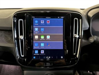 Volvo XC40 Recharge 69kWh Core SUV 5dr Electric Auto (231 ps)