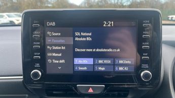 Toyota Yaris 1.5 VVT-h Design E-CVT Euro 6 (s/s) 5dr