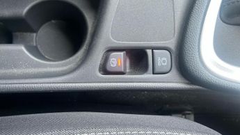 Toyota Yaris 1.5 VVT-h Design E-CVT Euro 6 (s/s) 5dr