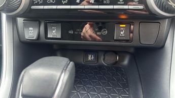 Toyota RAV4 2.5 VVT 18.1kWh Design CVT 4WD Euro 6 (s/s) 5dr