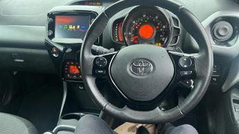 Toyota AYGO 1.0 VVT-i x-trend x-shift Euro 6 5dr (Safety Sense)