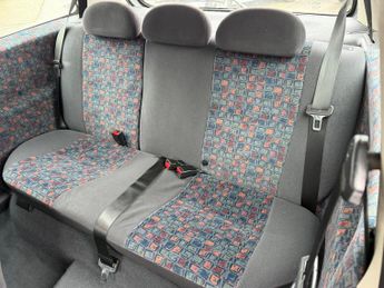 Vauxhall Corsa 1.2i CDX Hatchback 3dr Petrol Automatic (180 g/km, 64 bhp)