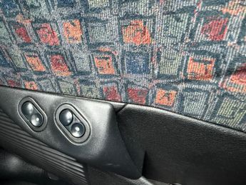 Vauxhall Corsa 1.2i CDX Hatchback 3dr Petrol Automatic (180 g/km, 64 bhp)