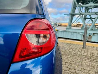 Renault Clio 1.6 VVT Expression 5dr