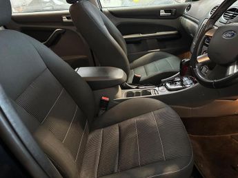 Ford Focus 1.6 Titanium 5dr