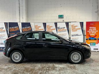 Ford Focus 1.6 Titanium 5dr