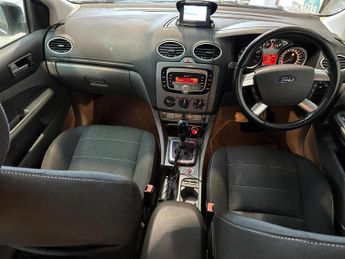 Ford Focus 1.6 Titanium 5dr