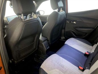 Peugeot E-2008 50kWh GT Premium SUV 5dr Electric Auto (136 ps)