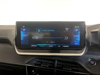 Peugeot E-2008 50kWh GT Premium SUV 5dr Electric Auto (136 ps)