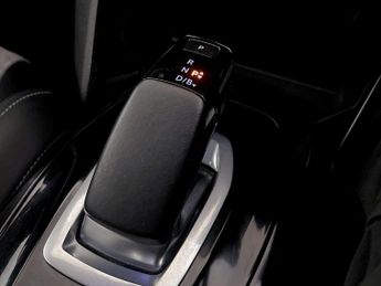 Peugeot E-2008 50kWh GT Premium SUV 5dr Electric Auto (136 ps)