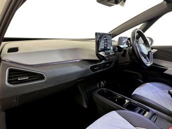 Volkswagen ID.3 Pro 58kWh Family Hatchback 5dr Electric Auto (145 ps)