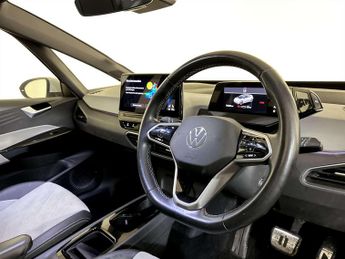Volkswagen ID.3 Pro 58kWh Family Hatchback 5dr Electric Auto (145 ps)