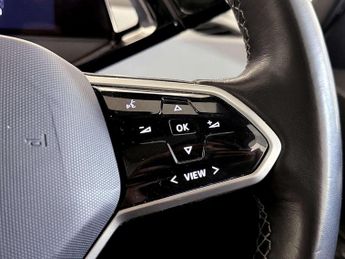 Volkswagen ID.3 Pro 58kWh Family Hatchback 5dr Electric Auto (145 ps)