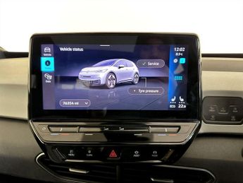 Volkswagen ID.3 Pro 58kWh Family Hatchback 5dr Electric Auto (145 ps)