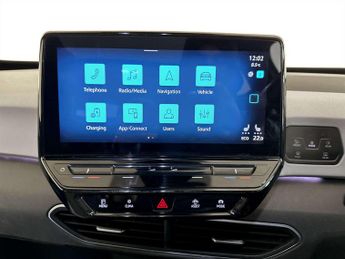 Volkswagen ID.3 Pro 58kWh Family Hatchback 5dr Electric Auto (145 ps)