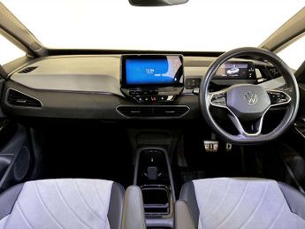 Volkswagen ID.3 Pro 58kWh Family Hatchback 5dr Electric Auto (145 ps)