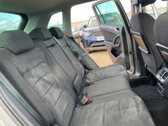 Volkswagen Tiguan 2.0 TDI BlueMotion Tech SEL DSG 4Motion Euro 6 (s/s) 5dr