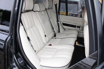 Land Rover Range Rover 4.4 TD V8 Vogue Auto 4WD Euro 5 5dr