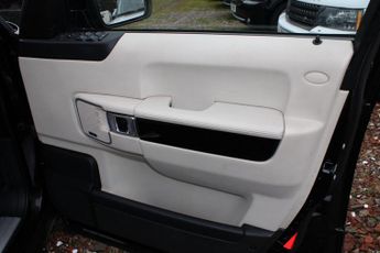 Land Rover Range Rover 4.4 TD V8 Vogue Auto 4WD Euro 5 5dr