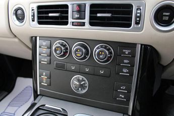 Land Rover Range Rover 4.4 TD V8 Vogue Auto 4WD Euro 5 5dr