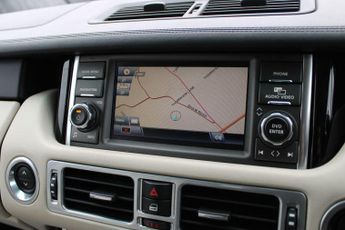 Land Rover Range Rover 4.4 TD V8 Vogue Auto 4WD Euro 5 5dr