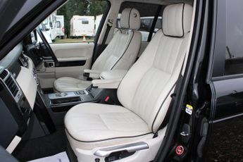 Land Rover Range Rover 4.4 TD V8 Vogue Auto 4WD Euro 5 5dr