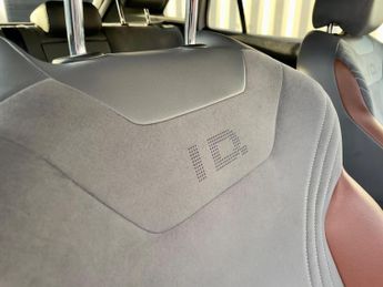 Volkswagen ID.4 Pro Performance 77kWh 1ST Edition Auto 5dr