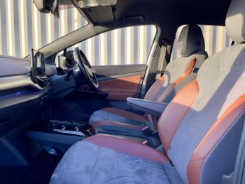 Volkswagen ID.4 Pro Performance 77kWh 1ST Edition Auto 5dr