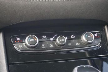 Vauxhall Grandland X 1.2 Turbo Elite Nav Auto Euro 6 (s/s) 5dr