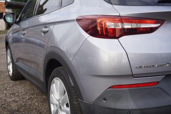 Vauxhall Grandland X 1.2 Turbo Elite Nav Auto Euro 6 (s/s) 5dr