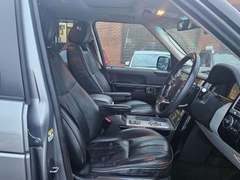 Land Rover Range Rover 4.4 TD V8 Vogue Auto 4WD Euro 5 5dr