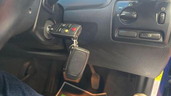 Volvo V70 2.4 ocean race blue auto ulez free
