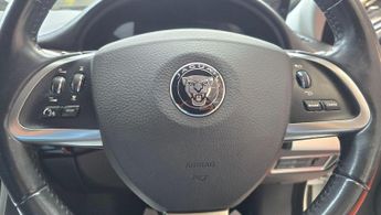 Jaguar XF 2.0I PORTFOLIO ULEZ FREE LOW MILEAGE