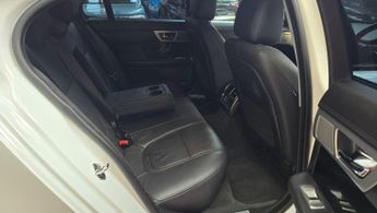 Jaguar XF 2.0I PORTFOLIO ULEZ FREE LOW MILEAGE