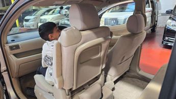 Toyota Raum 1.5 Auto lift mobility chair