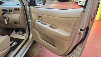Toyota Raum 1.5 Auto lift mobility chair