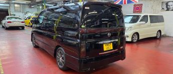 Nissan Elgrand HIGHWAY STAR E51 4WD