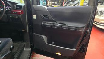 Toyota Vellfire 2.4 Auto petrol 8 seats Ulez Free