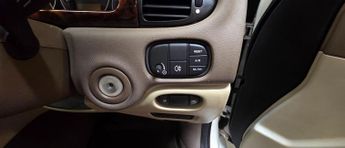 Jaguar S-Type 3.0 v6 se Rare White Ulez Free