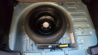Toyota Yaris Verso 1.3 Mobility access auto lift chair
