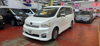 Toyota Voxy AUTO+TWIN POWER DOORS+7 SEATER