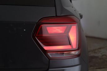 Volkswagen Polo 1.0 TSI Active Euro 6 (s/s) 5dr
