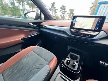 Volkswagen ID.4 Pro Performance 77kWh Life Auto 5dr