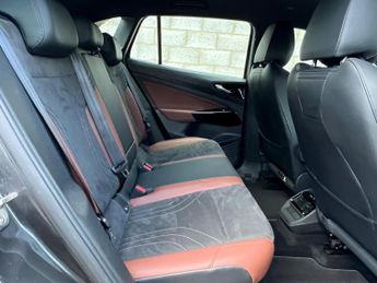 Volkswagen ID.4 Pro Performance 77kWh Life Auto 5dr