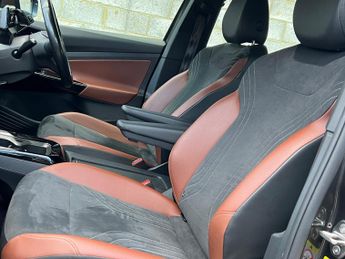 Volkswagen ID.4 Pro Performance 77kWh Life Auto 5dr