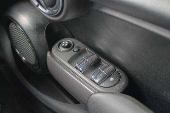 MINI Hatch 1.5 Cooper Classic Steptronic Euro 6 (s/s) 5dr