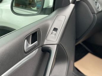 Volkswagen Tiguan 2.0 TDI BlueMotion Tech Match Edition DSG 4WD Euro 6 (s/s) 5dr